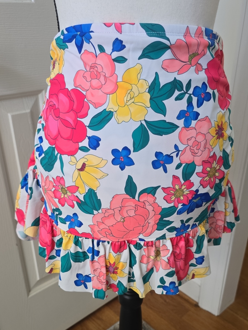LIZ CLAIBORNE BRAND WOMANS PLUS SIZE PINK FLORAL BATHING SUIT BOTTOM SIZE 24W